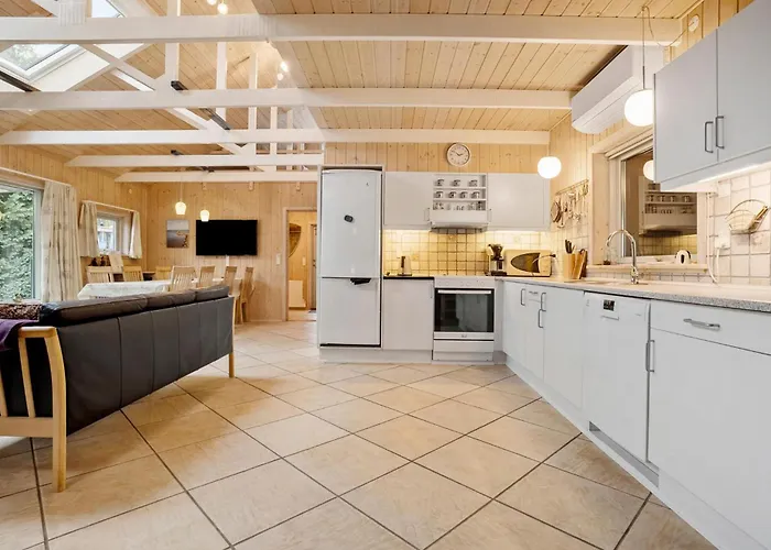 Gorgeous In With Sauna בית נופש