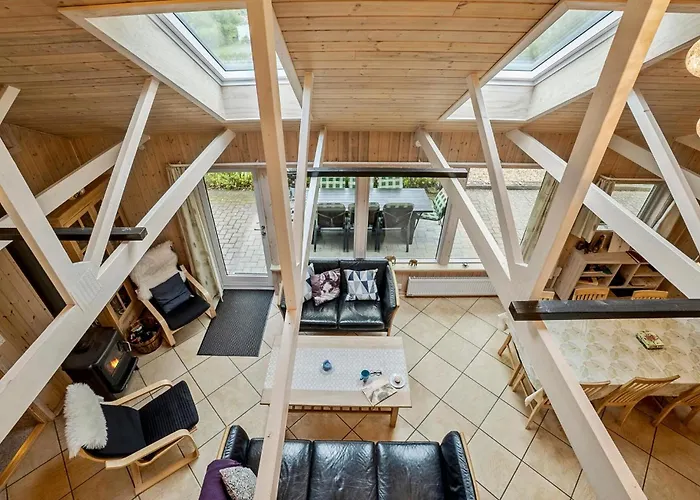 בית נופש Gorgeous In With Sauna Tarm